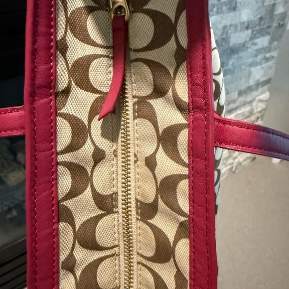 Auth COACH Gallery Zip Tote Khaki/Red Signature Canvas EUC w/COA 2013 - Picture 10 of 15